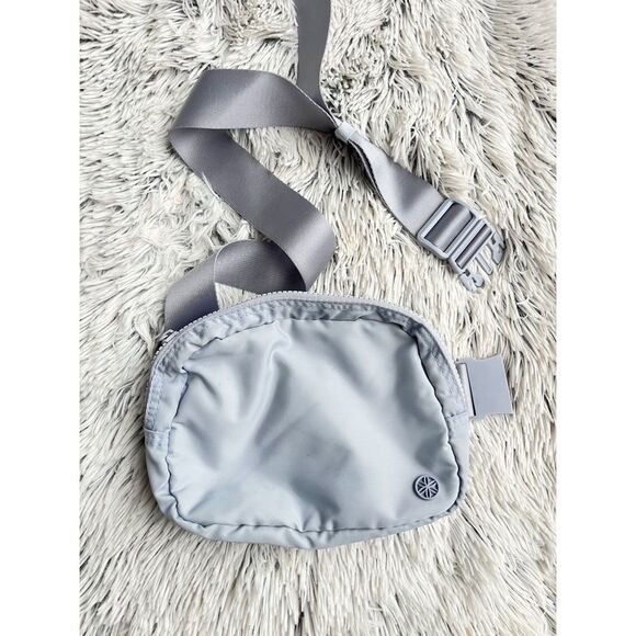 GAIAM Handbags - Gaiam Sidekick Fanny Pack Purple